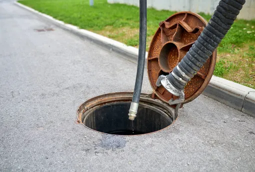 Courage de canalisation à Gonesse avec Maison Orion, Gonesse, Maison Orion